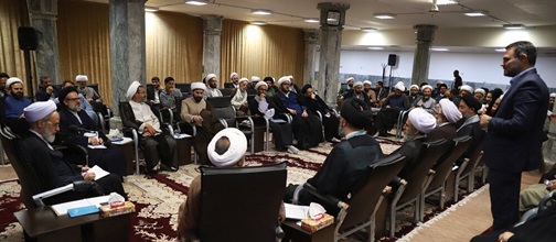 امروز حوزه علمیه و دستگاه‌ها و نهادهای کشور ارتباط مستمری با هم دارند