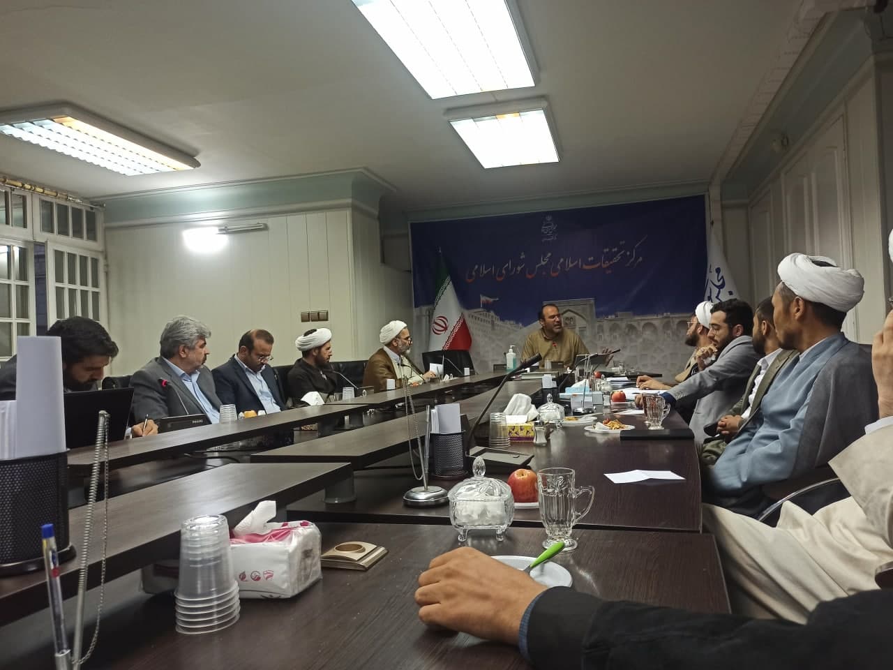 جلسه کارگروه مالیات با حضور دکتر مهدی طغیانی نماینده مجلس شورای اسلامی: