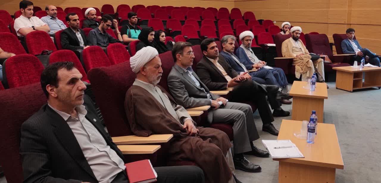 برگزاری کارگاه معرفی چارچوب عملیاتی تکافل درصنعت بیمه ایران با ارائه دکتر سعید صحت