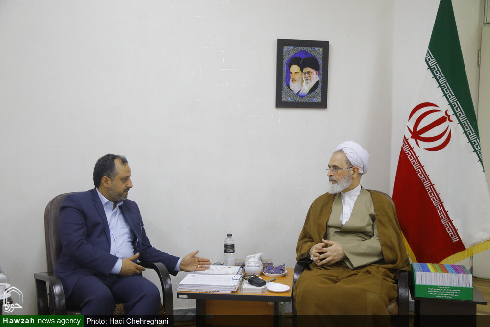 وزیر اقتصاد: به سمت حذف بانکداری ربوی حرکت کرده ایم