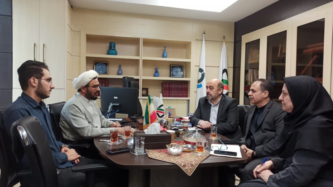 تأکید بر توسعه همکاری‌های آموزشی و پژوهشی ستاد همکاری حوزه علمیه و گمرک در نشست مشترک ستاد و مرکز آموزش گمرک